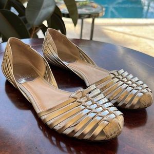 VINCE CAMUTO silver flats  SIZE 5.5